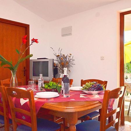 Apartments Miljenka Vodice Ngoại thất bức ảnh