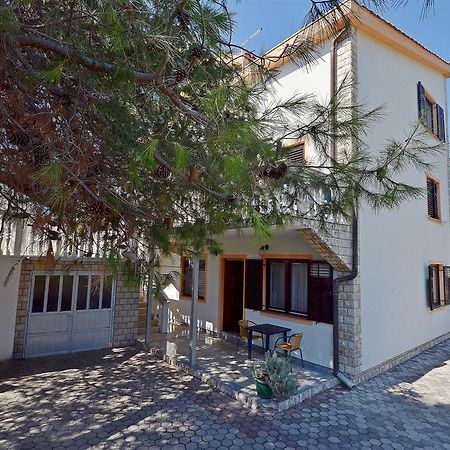 Apartments Miljenka Vodice Ngoại thất bức ảnh