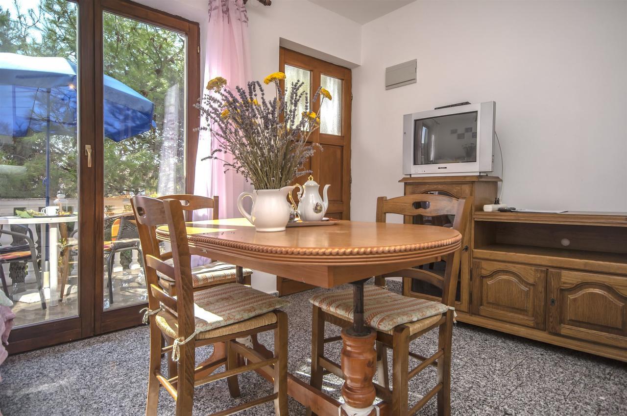 Apartments Miljenka Vodice Ngoại thất bức ảnh